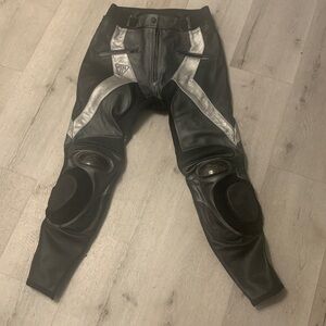 MensTRIUMPH MOTORCYCLE Pockes Leather L Pants padded knee black gray